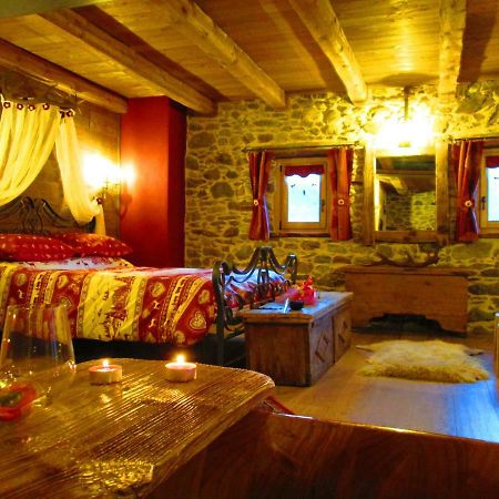 Chalet Cuore Selvatico Monno ภายนอก รูปภาพ