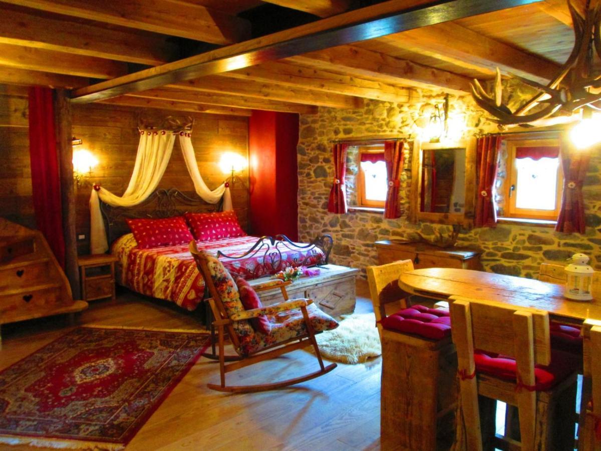 Chalet Cuore Selvatico Monno ภายนอก รูปภาพ