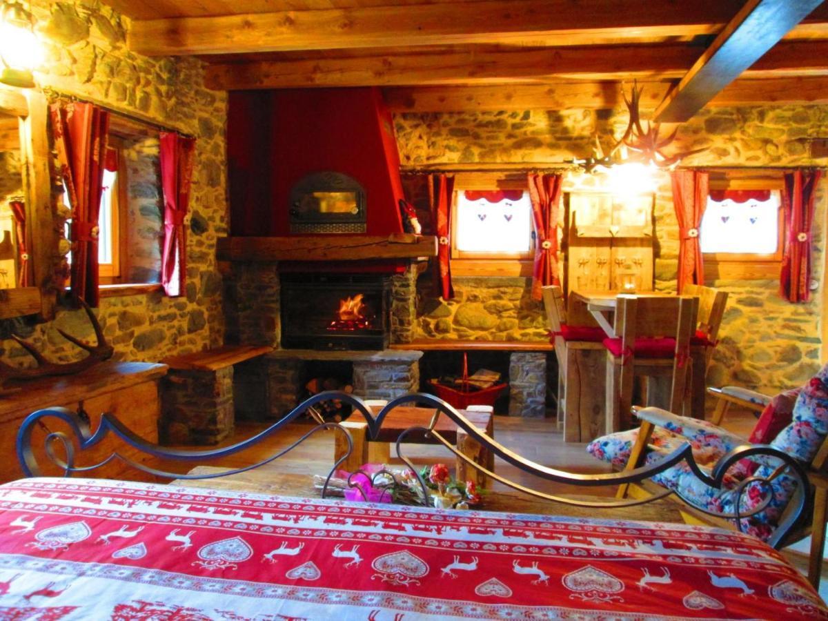 Chalet Cuore Selvatico Monno ภายนอก รูปภาพ