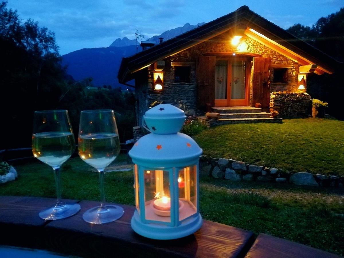 Chalet Cuore Selvatico Monno ภายนอก รูปภาพ