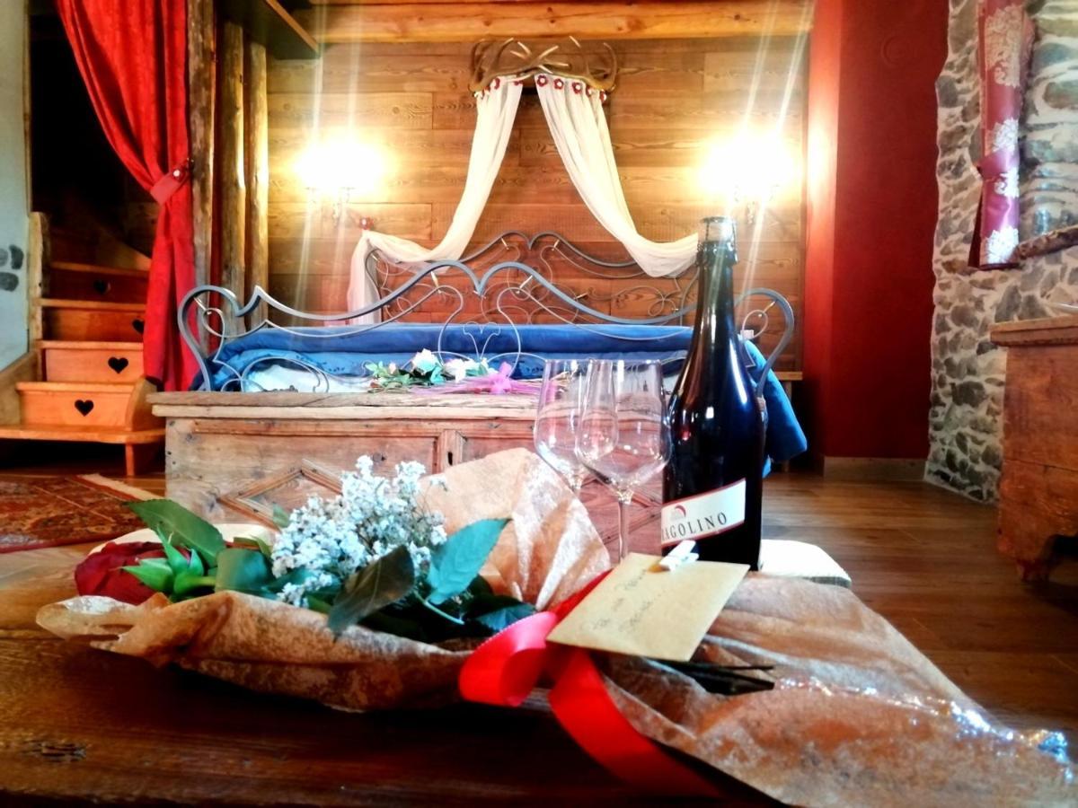 Chalet Cuore Selvatico Monno ภายนอก รูปภาพ