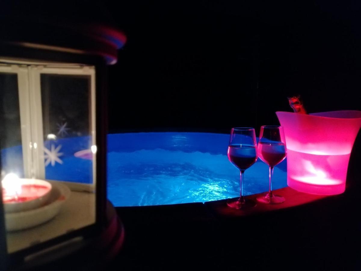 Chalet Cuore Selvatico Monno ภายนอก รูปภาพ