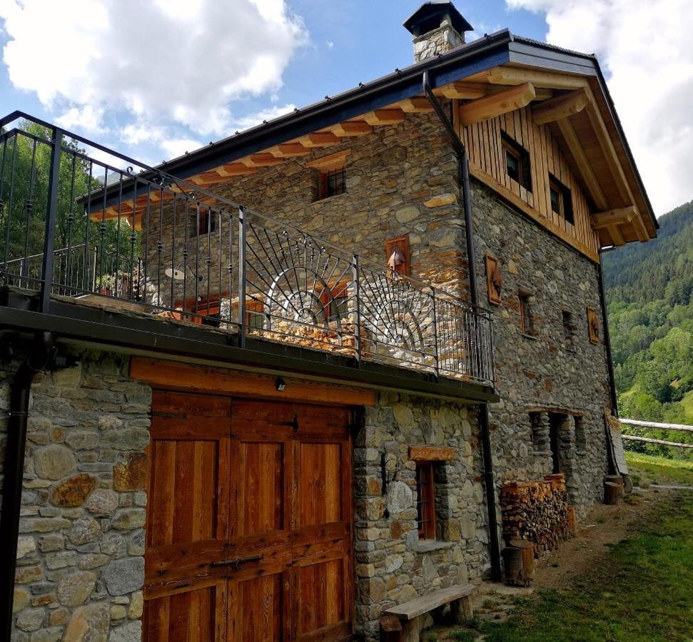 Chalet Cuore Selvatico Monno ภายนอก รูปภาพ