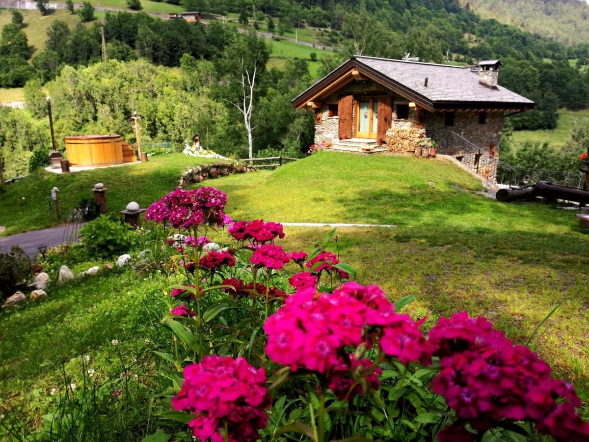 Chalet Cuore Selvatico Monno ภายนอก รูปภาพ