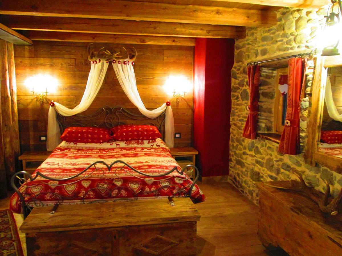 Chalet Cuore Selvatico Monno ภายนอก รูปภาพ