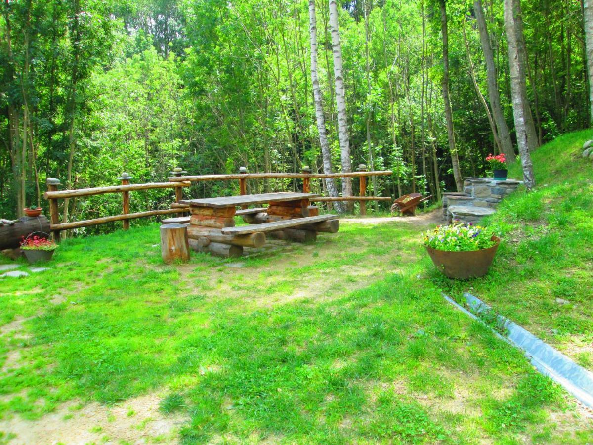 Chalet Cuore Selvatico Monno ภายนอก รูปภาพ